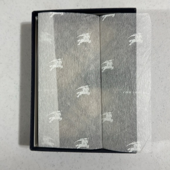 Burberry Agenda Tan & Black Novacheck New With Box 4x5.75 - Picture 9 of 13